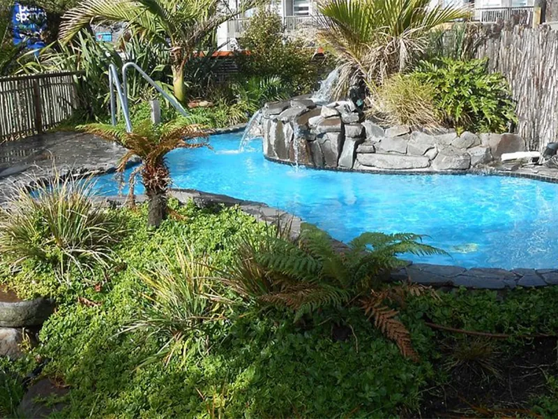 Parakai Springs